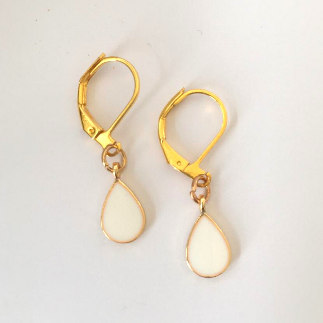 Tear Drop Natural Mother of Pearl Earring,  Huggie Earrings , Gold Plated and Mother of Pearl,   Gift For Her, Gift For Mum
